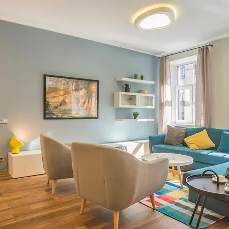 Design Apartment, 2 En-suite - Very * Riga
