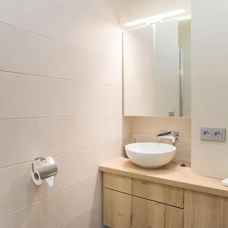 Design Apartment, 2 En-suite - Very * リガ