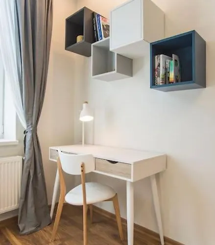 Design Apartment, 2 En-suite - Very * Riga