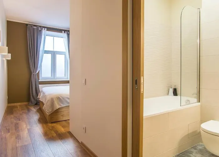 Apartment Design Apartment, 2 En-suite - Very *