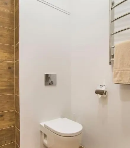 Design Apartment, 2 En-suite - Very * Riga