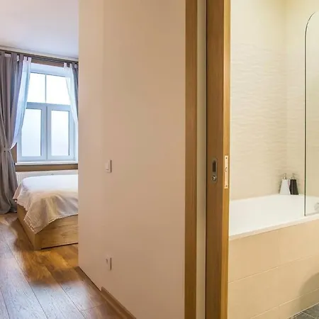 Apartment Design Apartment, 2 En-suite - Very *