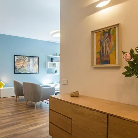 Apartment Design Apartment, 2 En-suite - Very