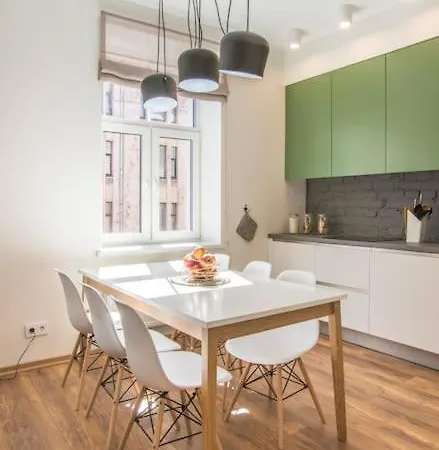 Apartment Design Apartment, 2 En-suite - Very